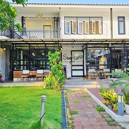 Sherloft Home & Hostel Csiangmaj Kültér fotó