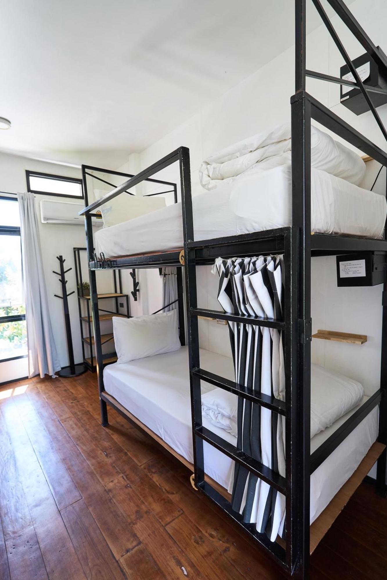 Sherloft Home & Hostel Csiangmaj Kültér fotó