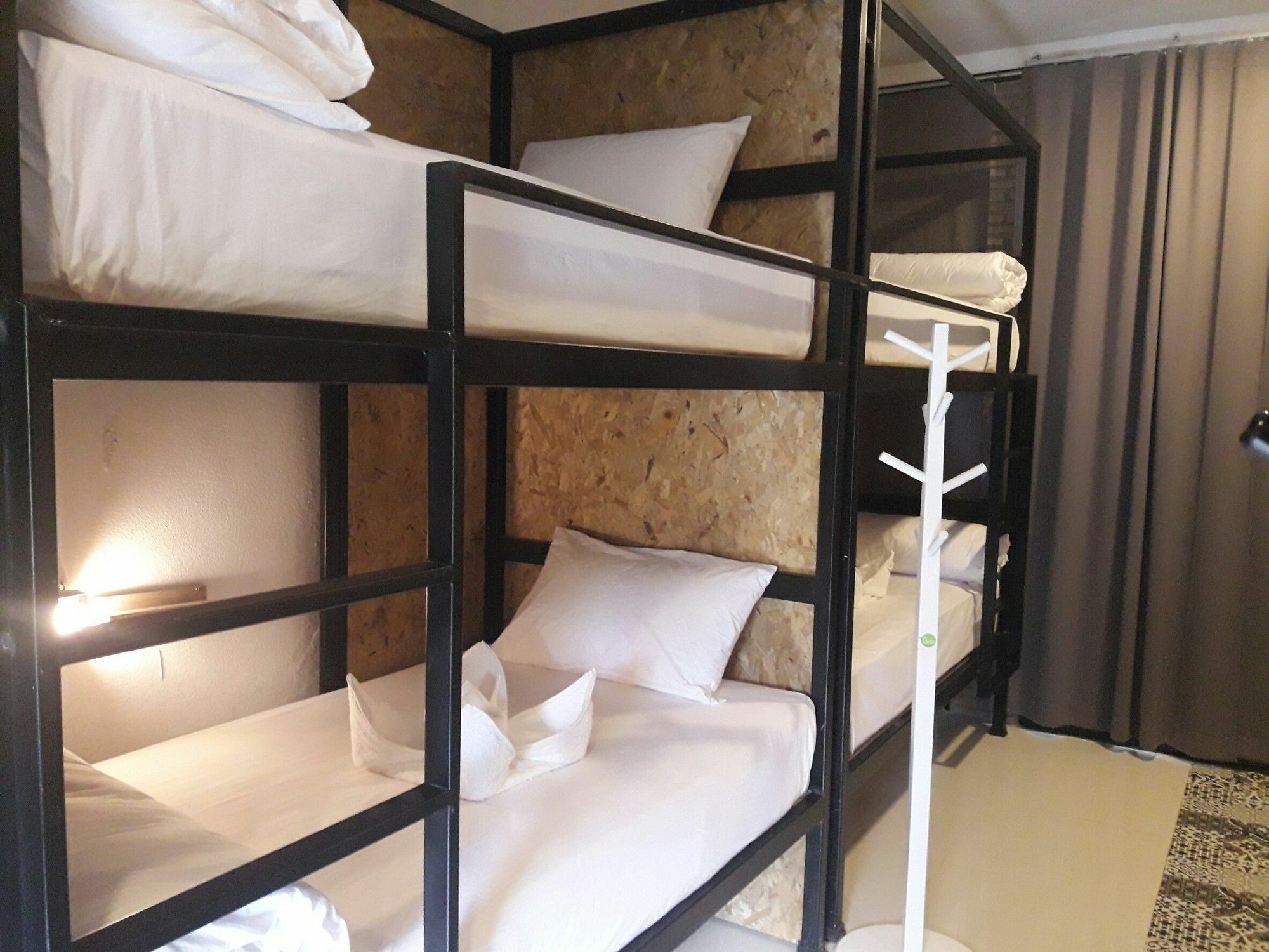 Sherloft Home & Hostel Csiangmaj Kültér fotó