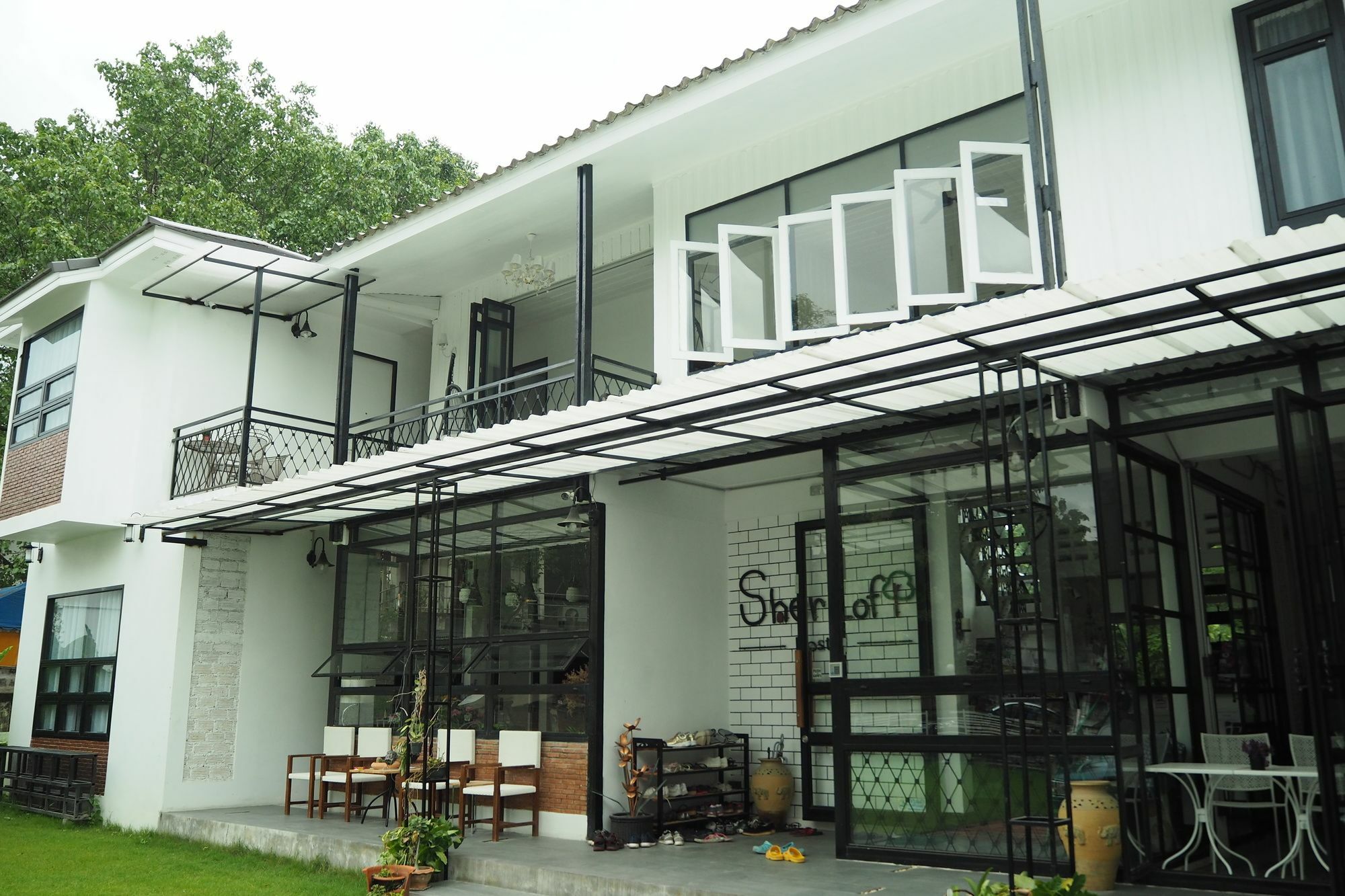 Sherloft Home & Hostel Csiangmaj Kültér fotó